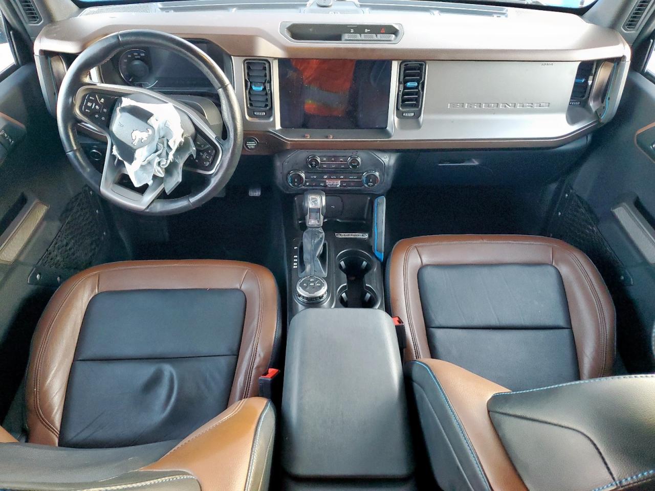 2022 Ford Bronco Base VIN: 1FMEE5BP2NLA72771 Lot: 90527945