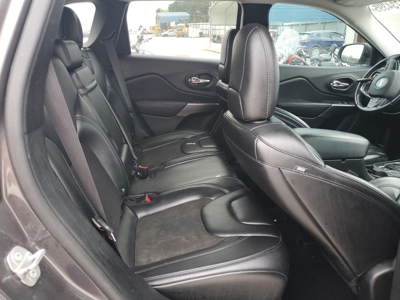 2019 Jeep Cherokee Latitude Plus VIN: 1C4PJLLB4KD176183 Lot: 85734395