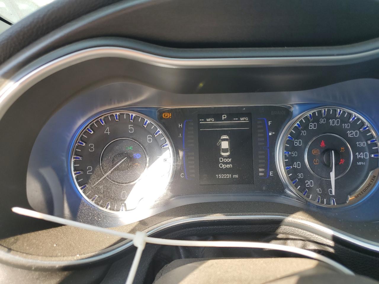 2015 Chrysler 200 Limited VIN: 1C3CCCAB6FN737547 Lot: 84918125