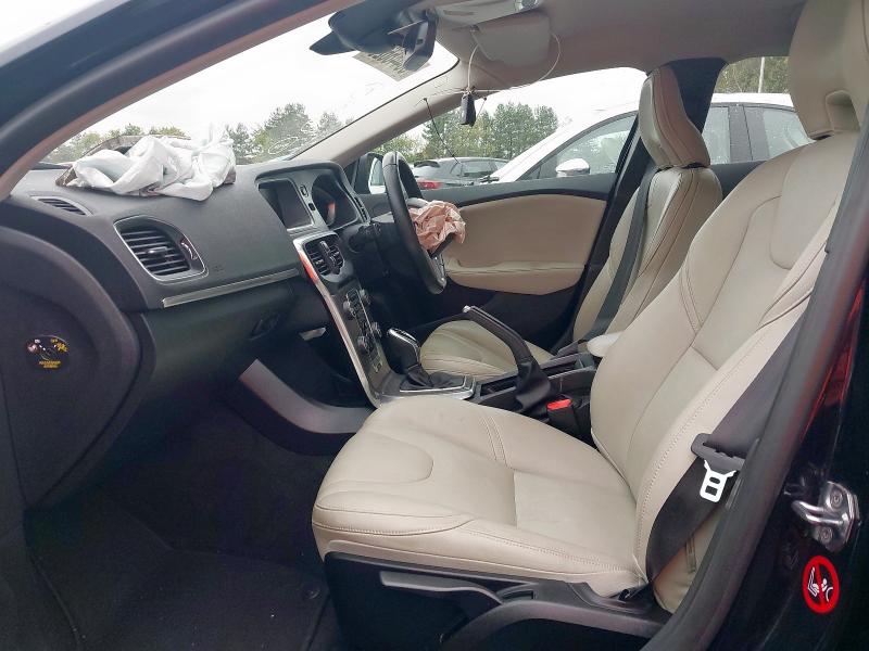 2015 VOLVO V40 SE NAV T2 AUTO 