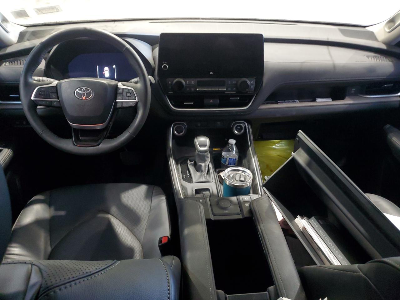 2024 Toyota Grand Highlander Xle VIN: 5TDACAB5XRS023807 Lot: 84006615