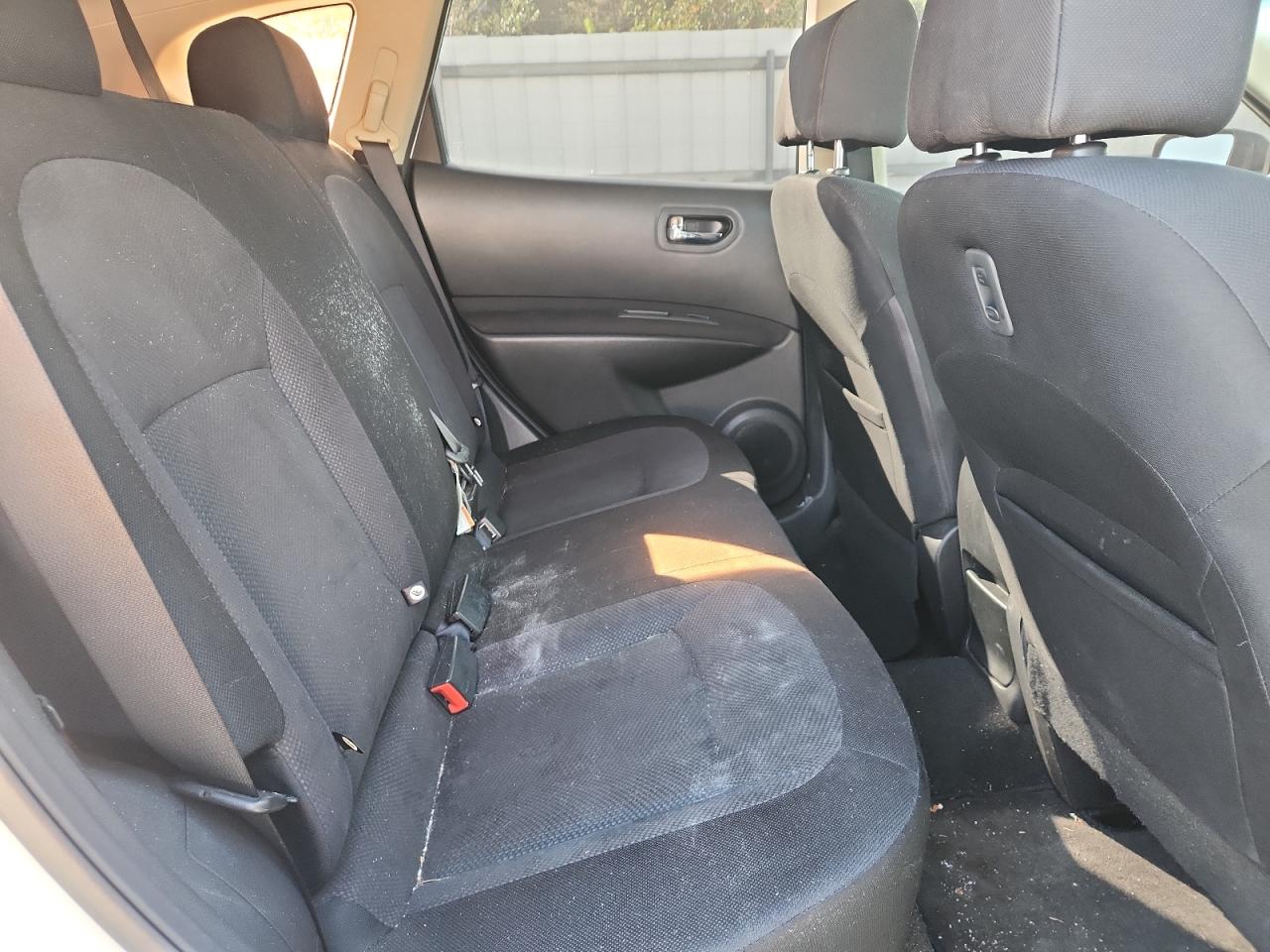 2015 Nissan Rogue Select S VIN: JN8AS5MT3FW151666 Lot: 81898195