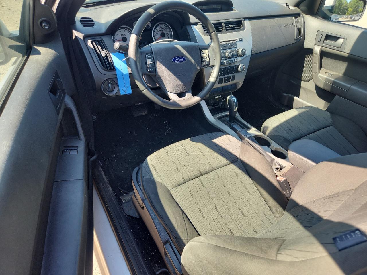 2009 Ford Focus Se VIN: 1FAHP32N49W214515 Lot: 84636615