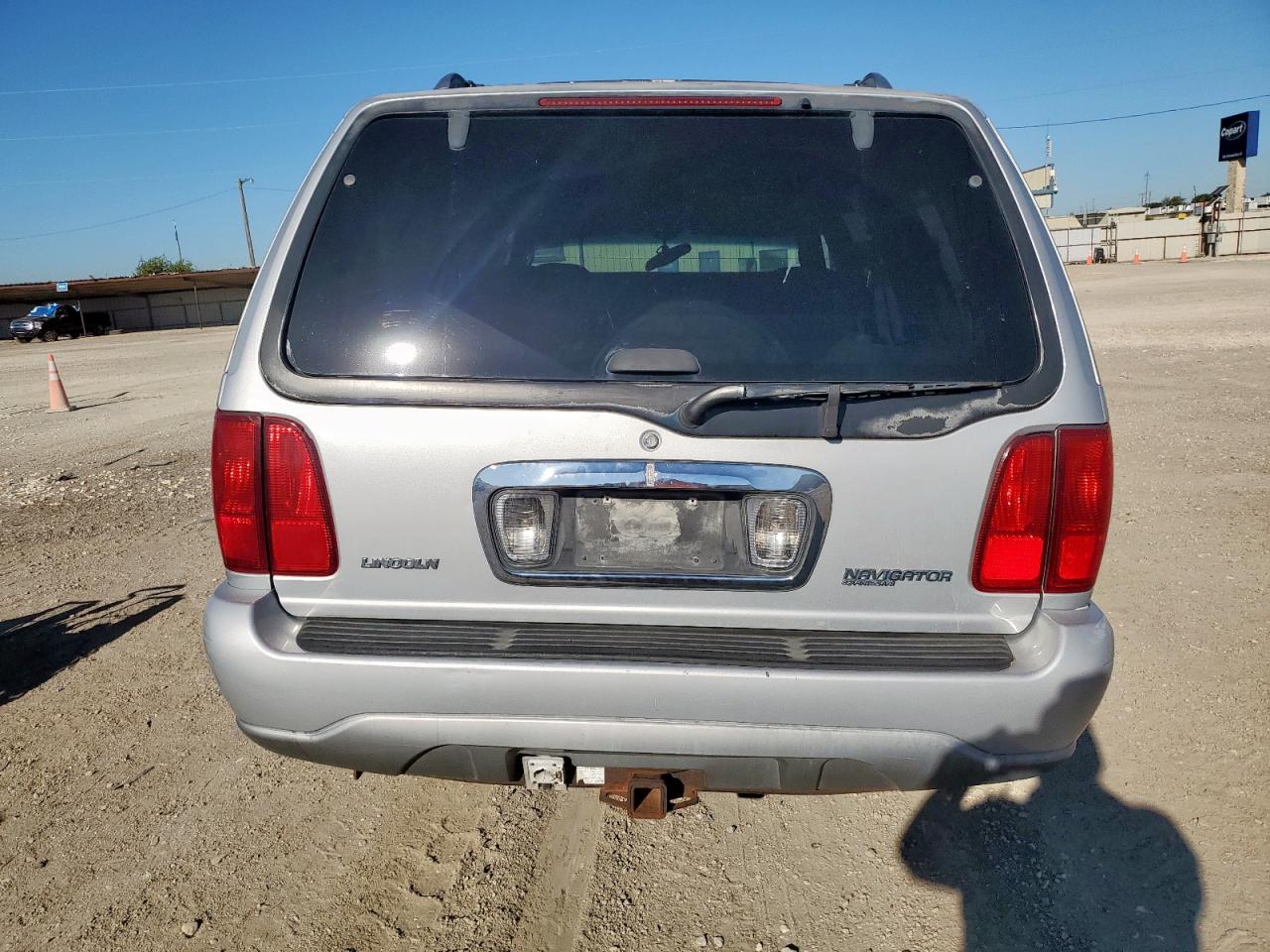 2000 Lincoln Navigator VIN: 5LMRU27A7YLJ14473 Lot: 90741995