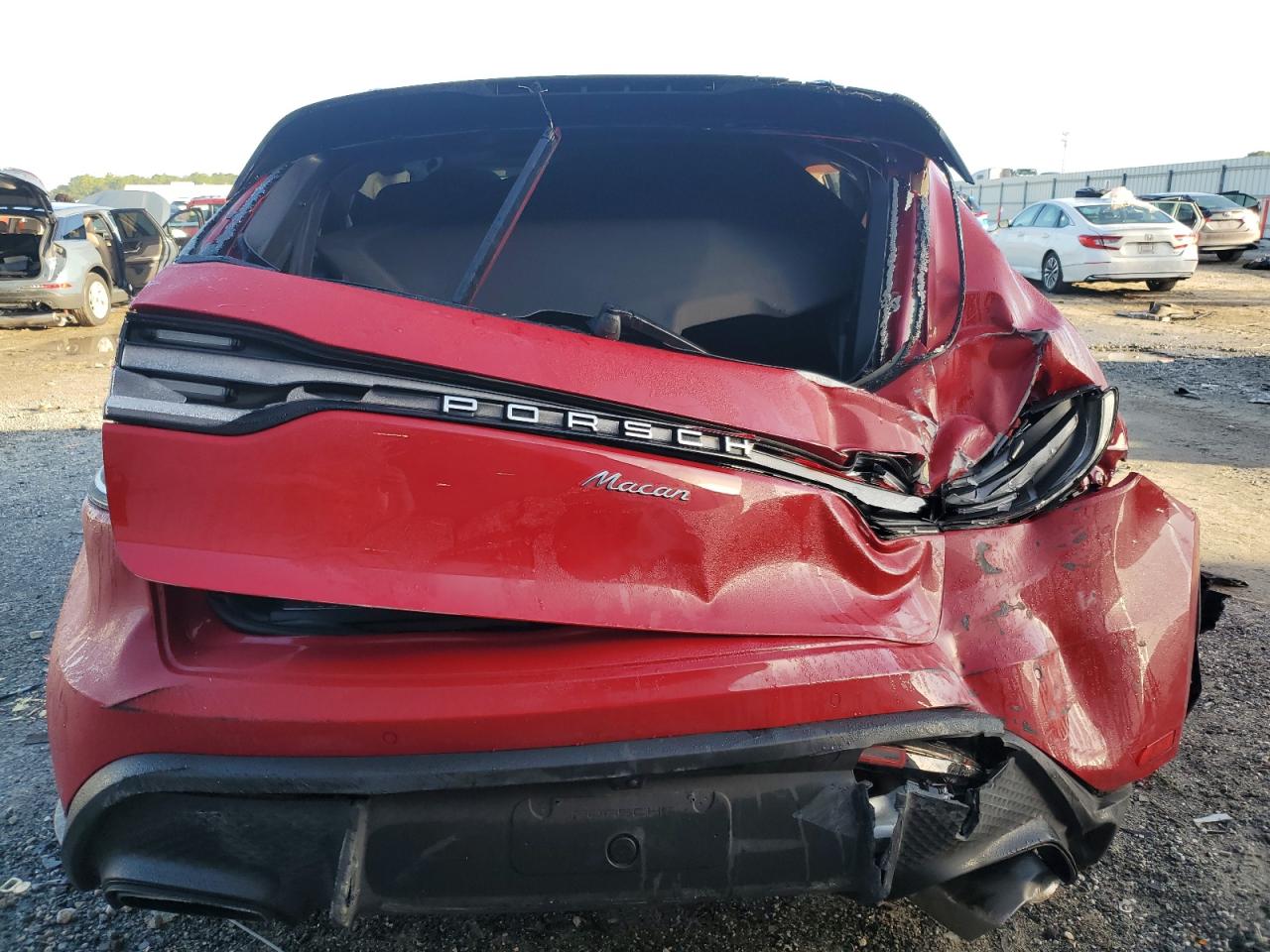 2024 Porsche Macan Base VIN: WP1AA2A56RLB07605 Lot: 85755905