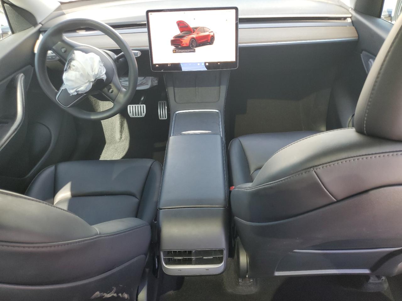 2022 Tesla Model Y VIN: 7SAYGDEF1NF410577 Lot: 81837515