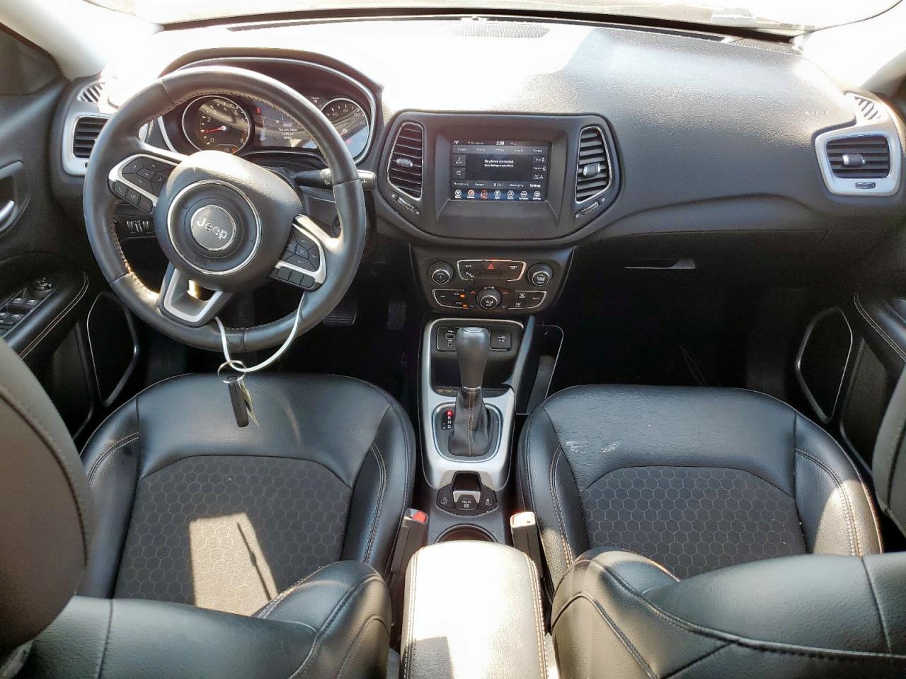 2018 Jeep Compass Latitude VIN: 3C4NJCBB8JT169691 Lot: 86225795