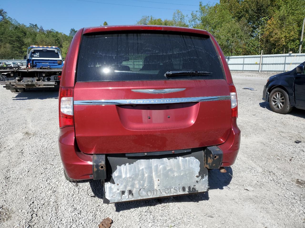 2015 Chrysler Town & Country Touring L VIN: 2C4RC1CG2FR619470 Lot: 81150905