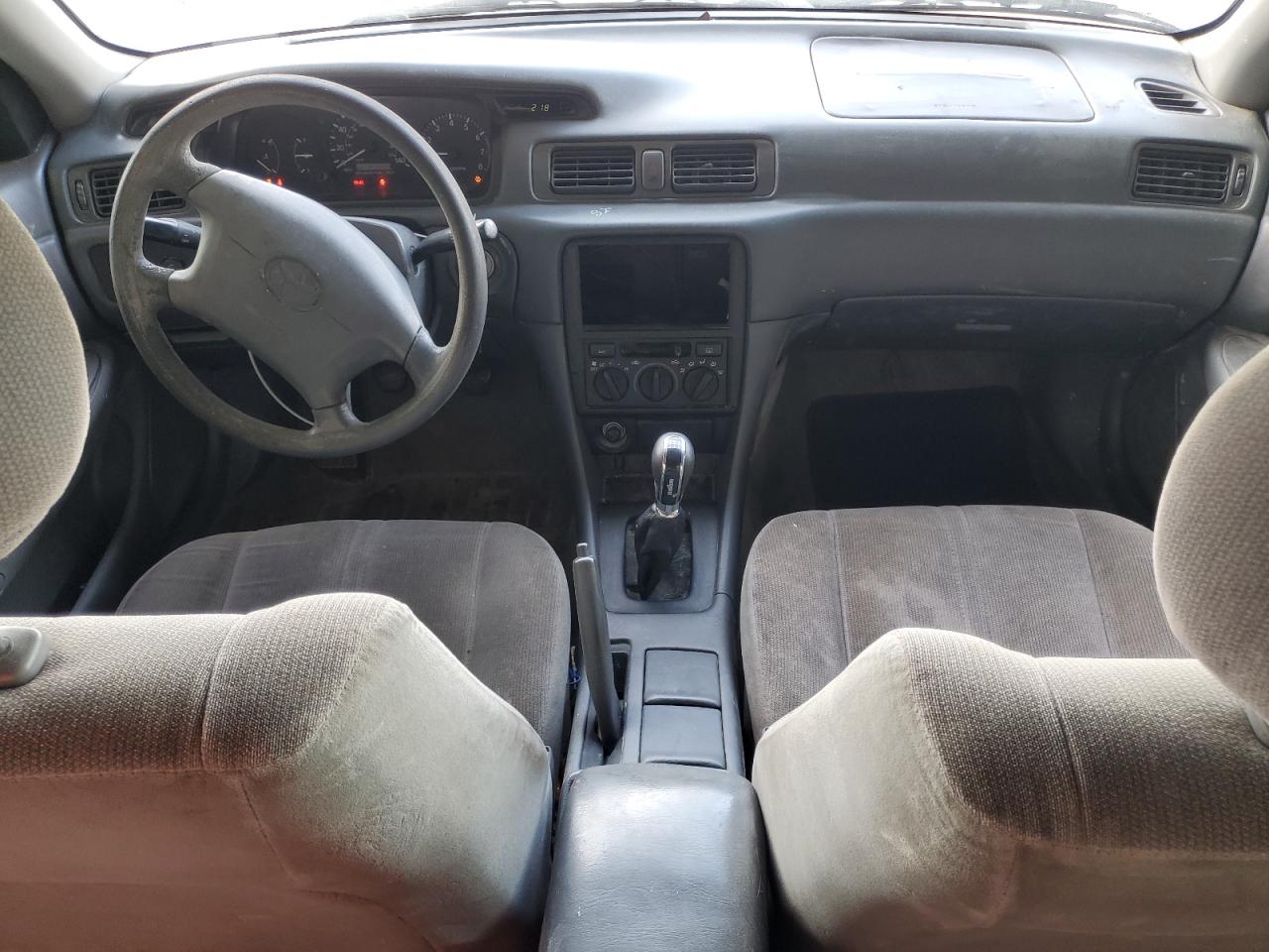 1998 Toyota Camry Ce VIN: 4T1BG22K0WU327459 Lot: 85115735