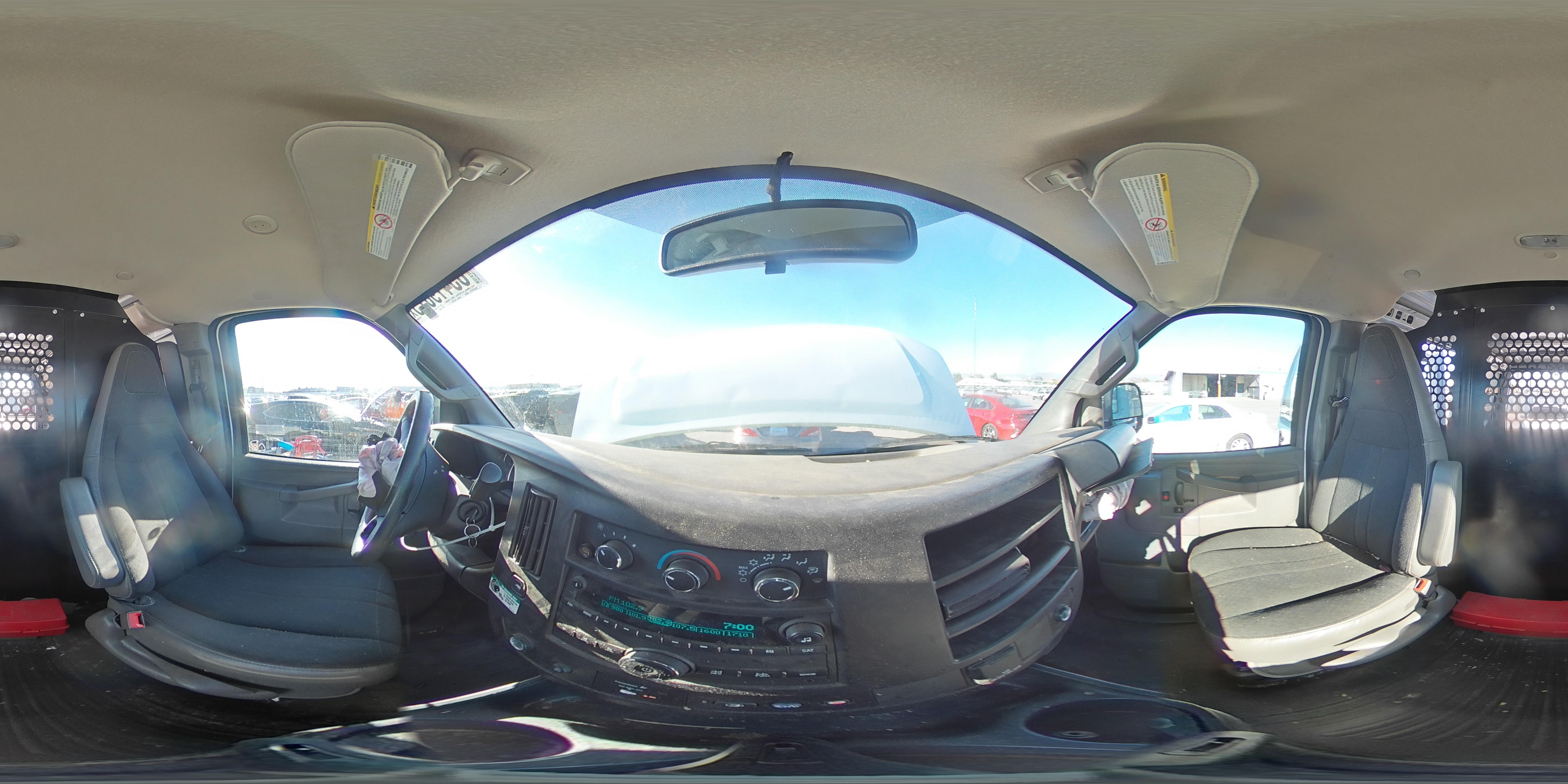 2022 Chevrolet Express 2500 Utility / Service Van VIN: 1GCWGAFP7N1213092 Lot: 85419075