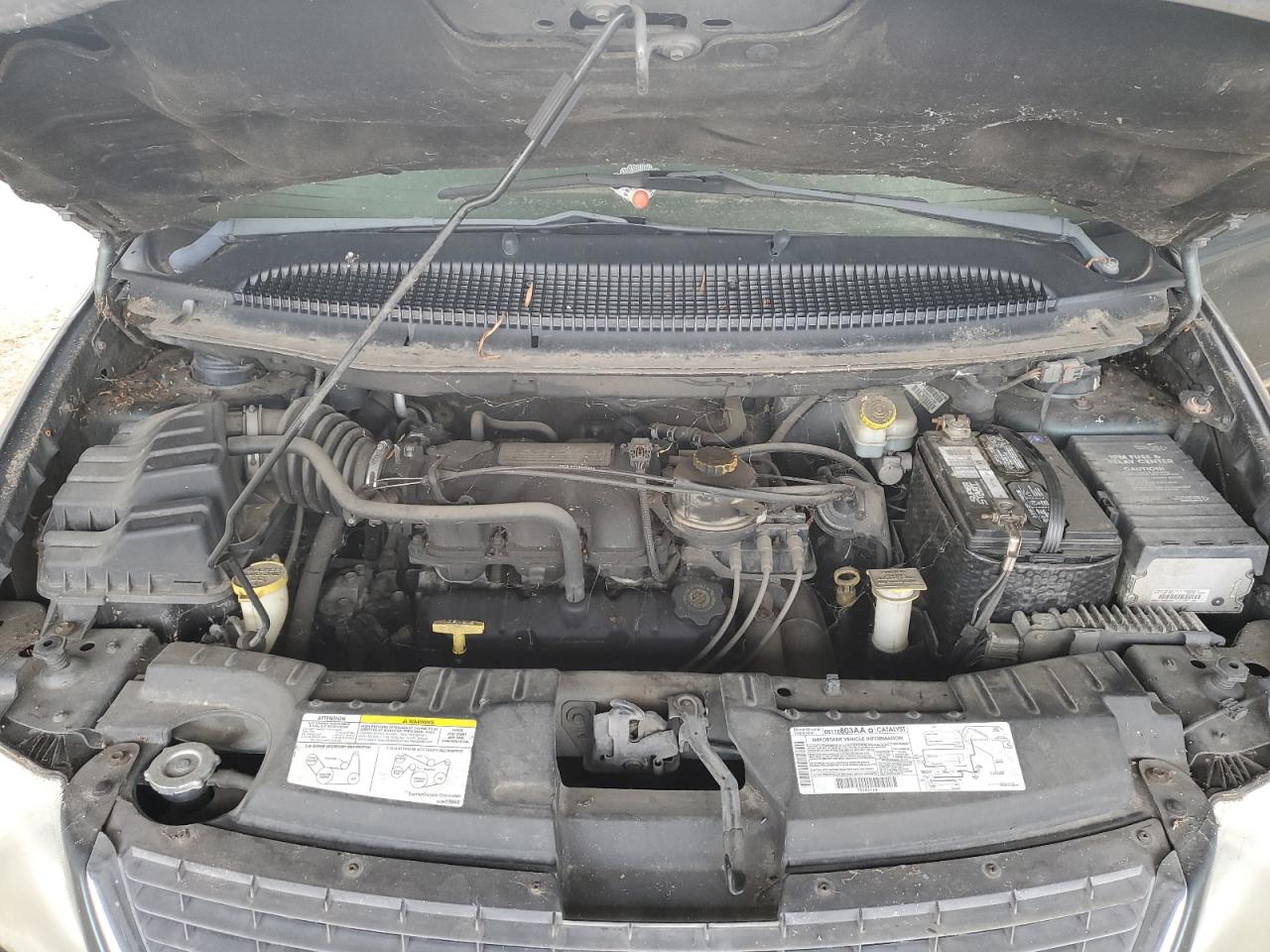 2002 Chrysler Town & Country Limited VIN: 2C8GP64L12R697946 Lot: 84827685