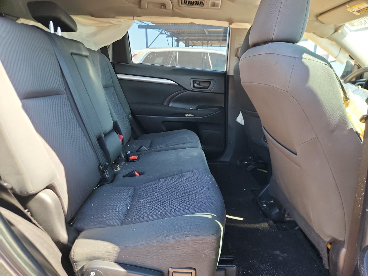 2019 Toyota Highlander Le VIN: 5TDZZRFHXKS313474 Lot: 90893305