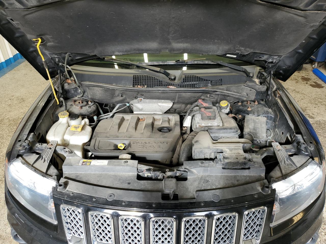 2017 Jeep Compass Latitude VIN: 1C4NJDEB8HD191854 Lot: 82709105