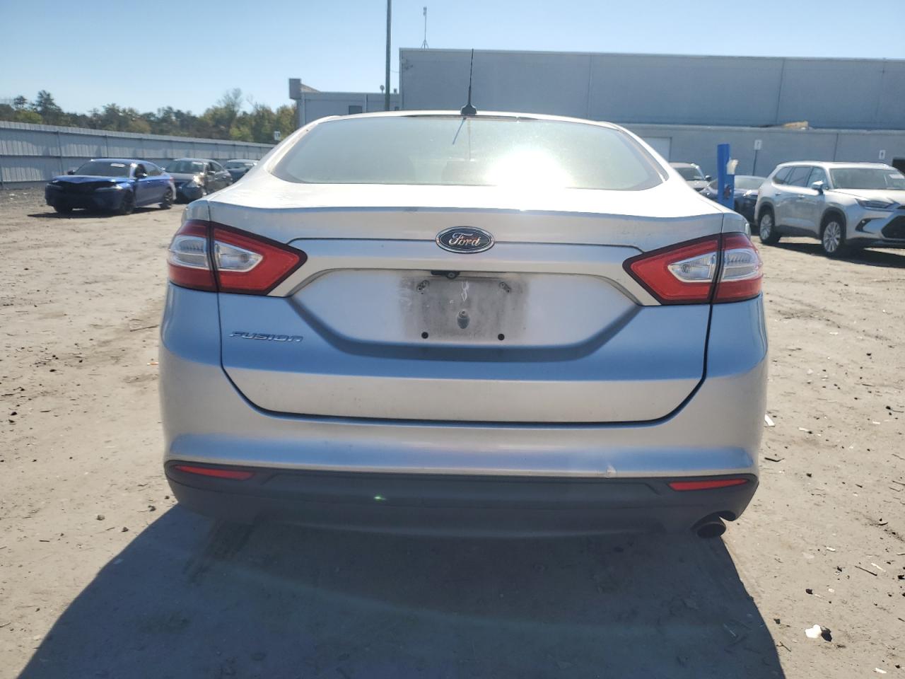 2015 Ford Fusion S VIN: 3FA6P0G79FR135226 Lot: 81804685