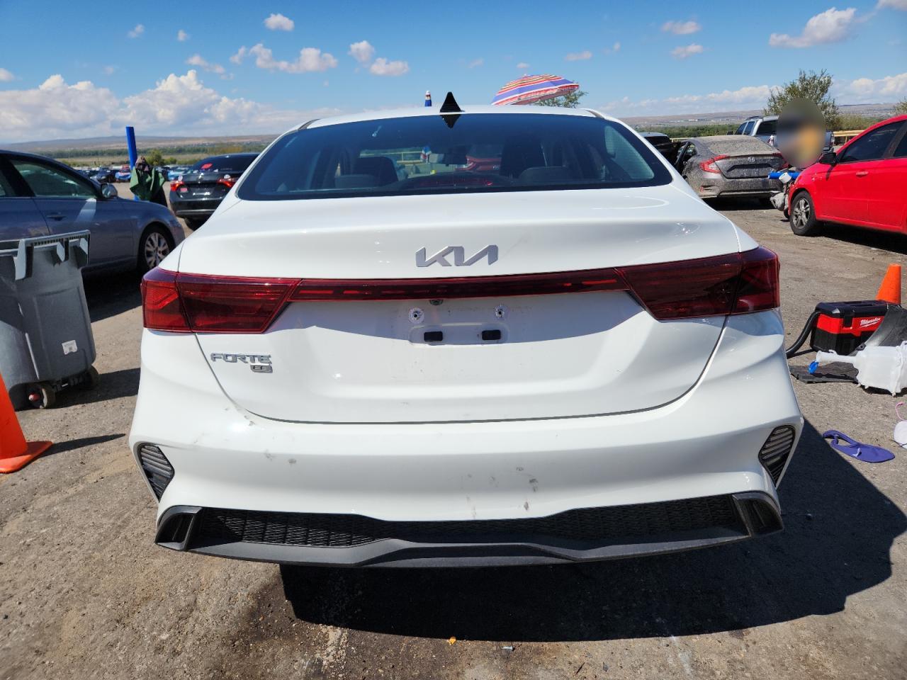 2024 Kia Forte Lx VIN: 3KPF24AD1RE827586 Lot: 84038705