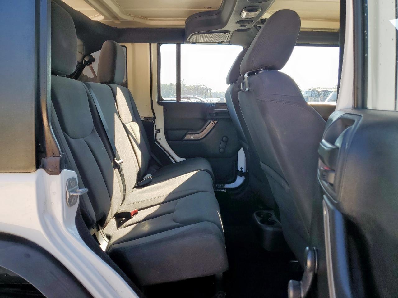 2015 Jeep Wrangler Unlimited Sport VIN: 1C4BJWDG2FL723078 Lot: 85328075