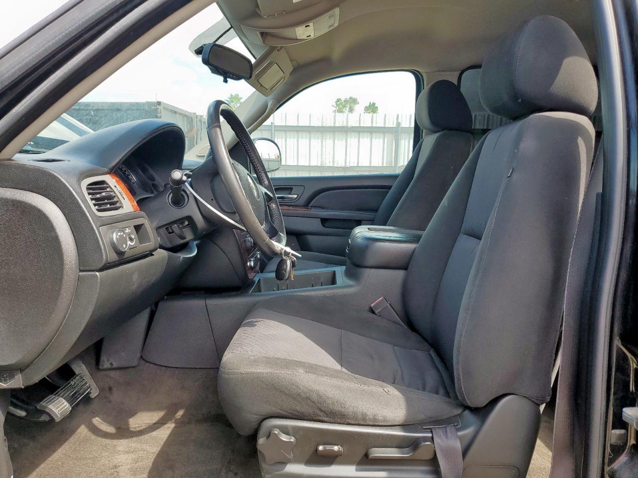 2011 Chevrolet Tahoe C1500 Ls VIN: 1GNSCAE08BR102151 Lot: 85701265