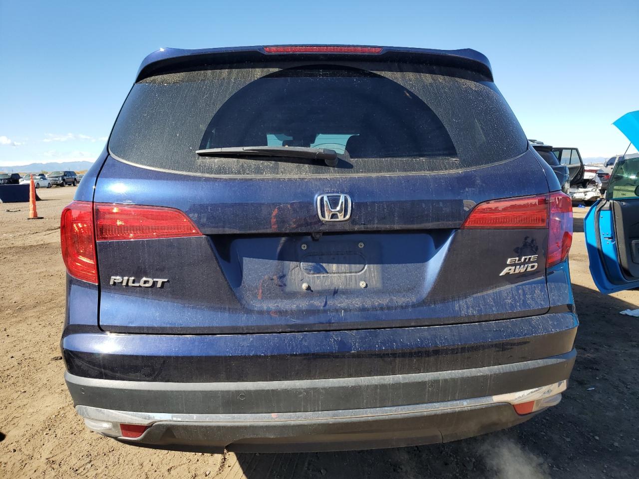 2017 Honda Pilot Elite VIN: 5FNYF6H07HB100652 Lot: 82751255