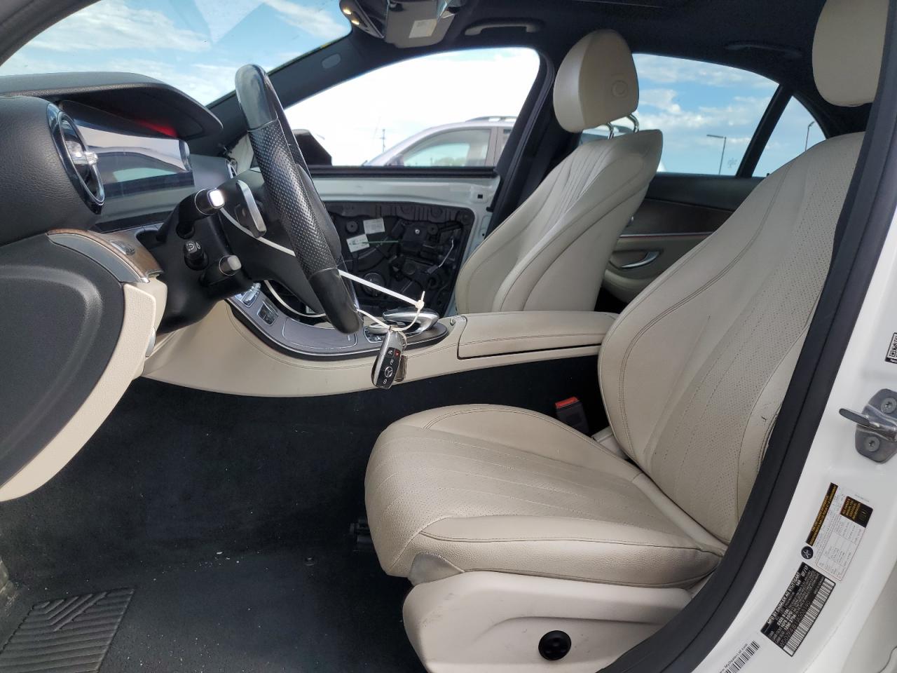 2018 Mercedes-Benz E 300 VIN: WDDZF4JB1JA303190 Lot: 82587915