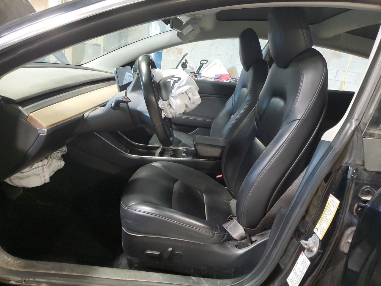 2018 Tesla Model 3 VIN: 5YJ3E1EB0JF112461 Lot: 84275055