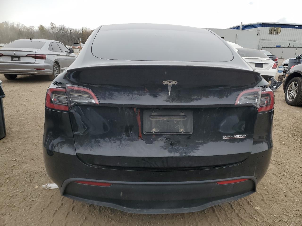 2023 Tesla Model Y VIN: 7SAYGDEF1PF757023 Lot: 90317365