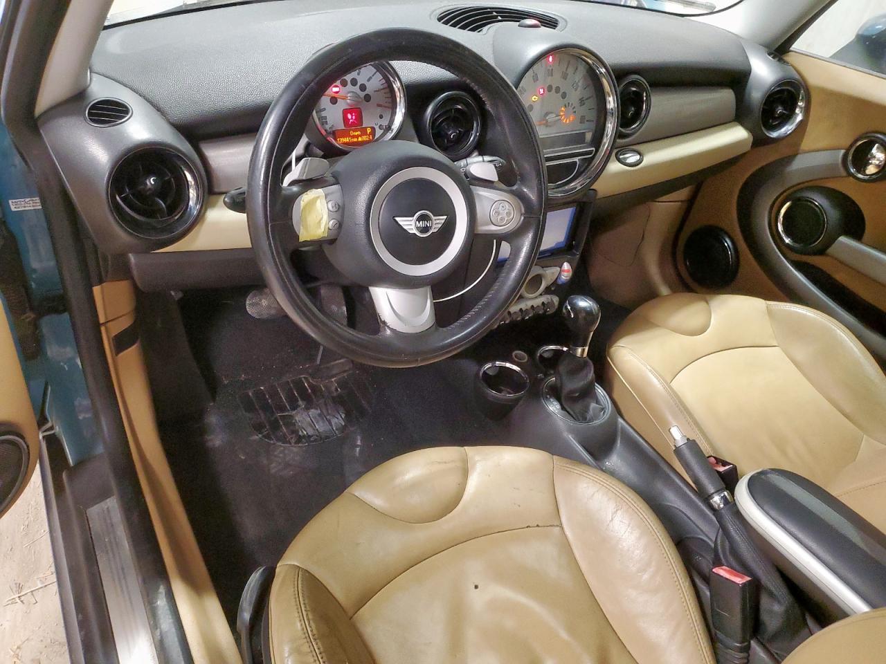 2009 Mini Cooper VIN: WMWMF33569TT69852 Lot: 85374365