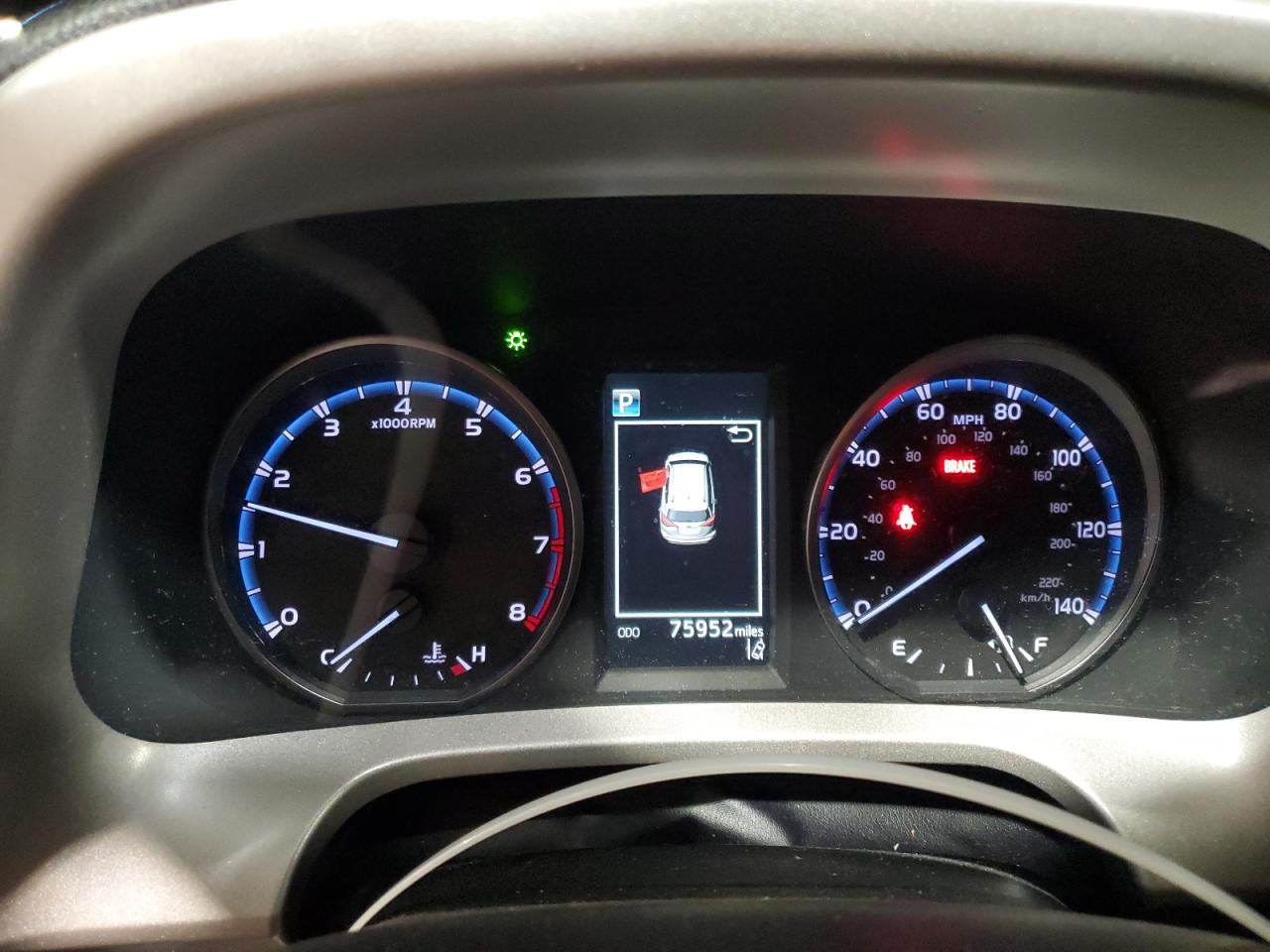 2018 Toyota Rav4 Le VIN: 2T3BFREV5JW732475 Lot: 85549395