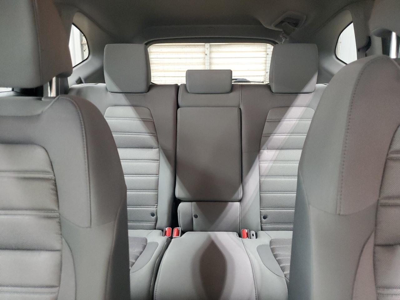 2018 Honda Cr-V Lx VIN: 2HKRW5H31JH423515 Lot: 82244805