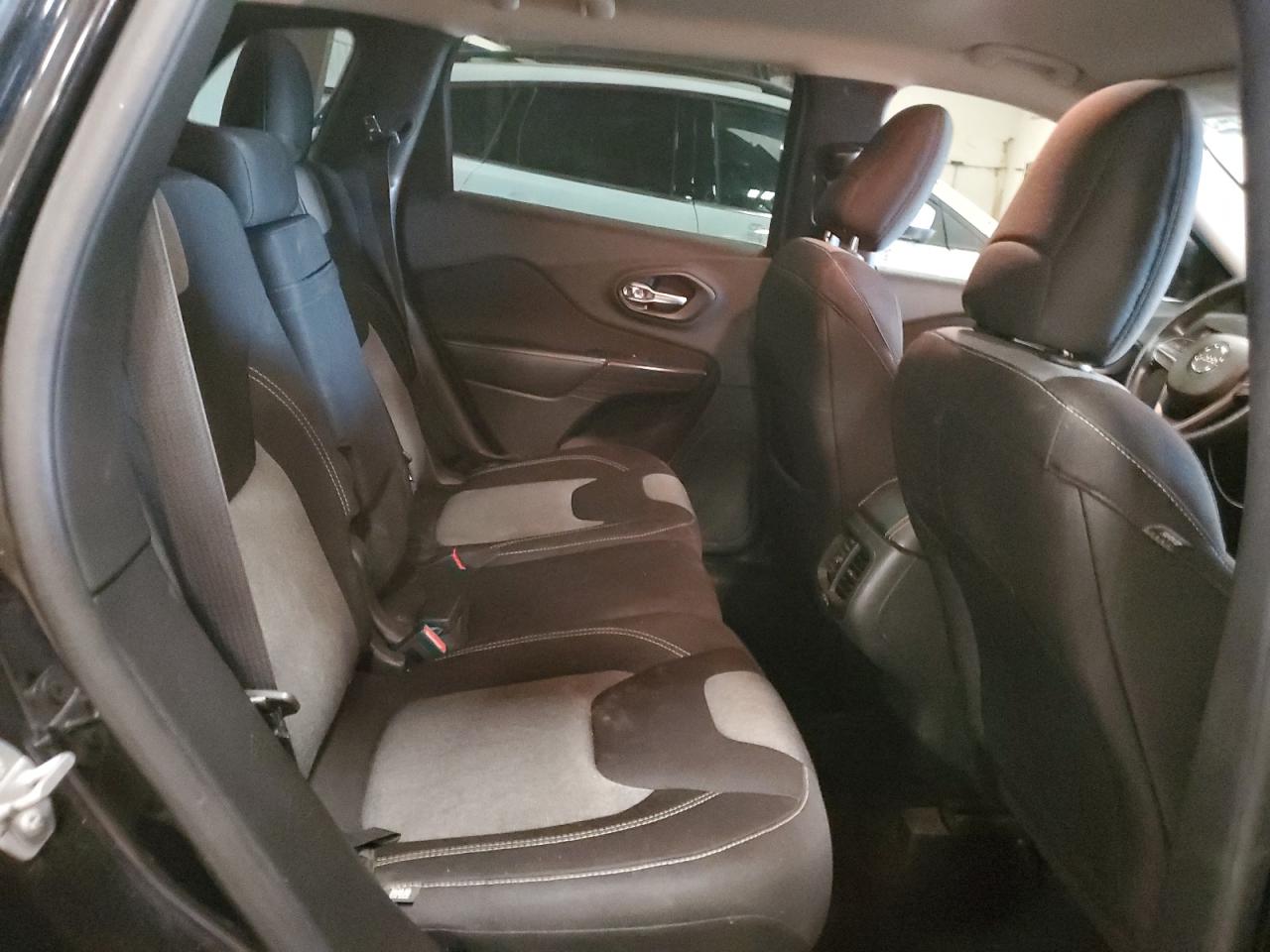 2015 Jeep Cherokee Sport VIN: 1C4PJMAB9FW599764 Lot: 84769045