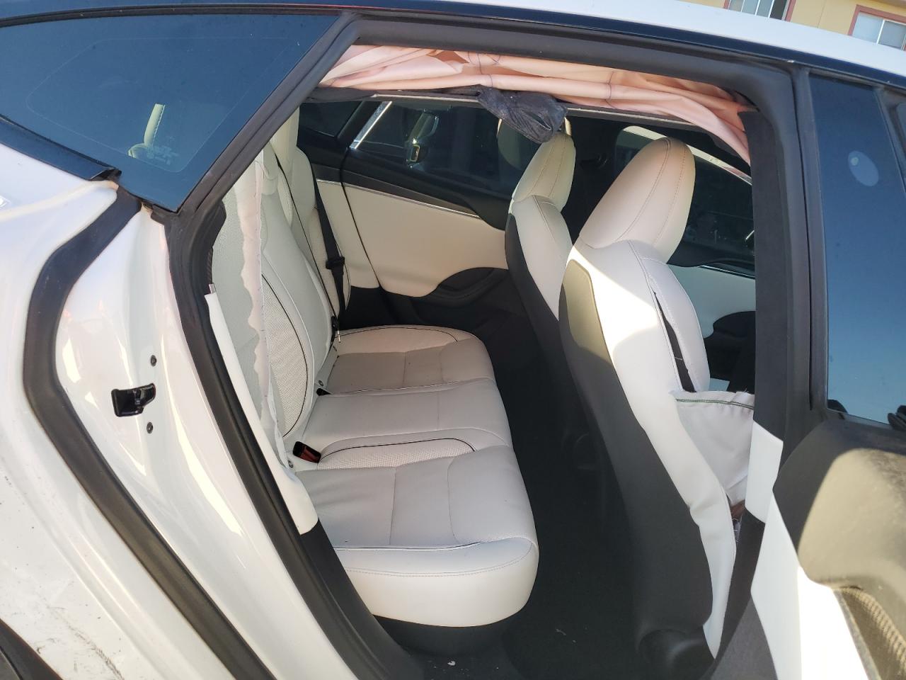 2022 Tesla Model S VIN: 5YJSA1E61NF460155 Lot: 90929935