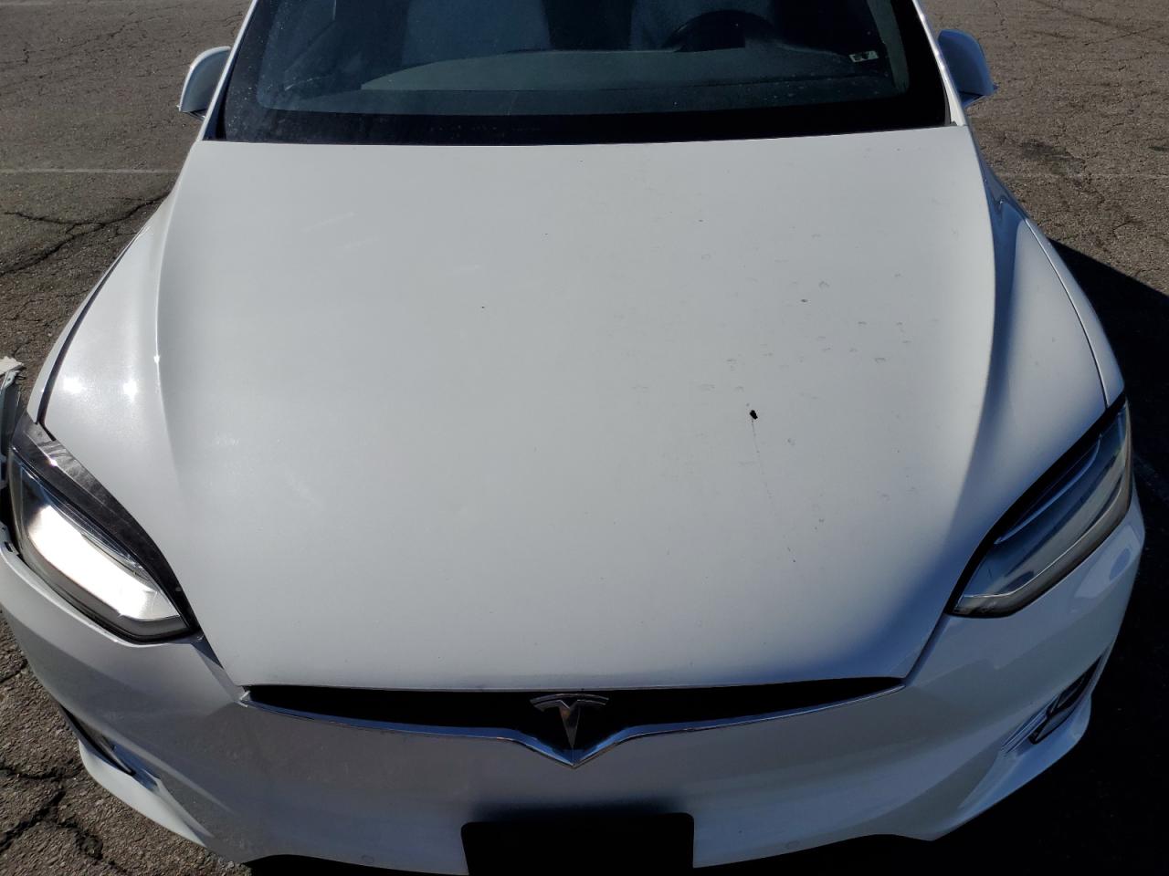 2017 Tesla Model X VIN: 5YJXCBE28HF049973 Lot: 90510965