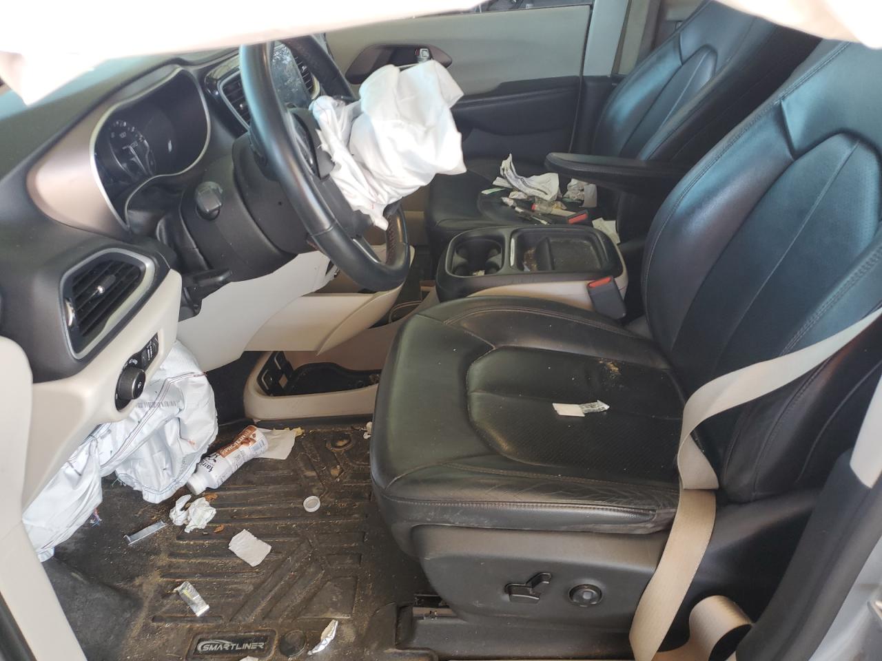 2018 Chrysler Pacifica Touring L VIN: 2C4RC1BG5JR290774 Lot: 84879015