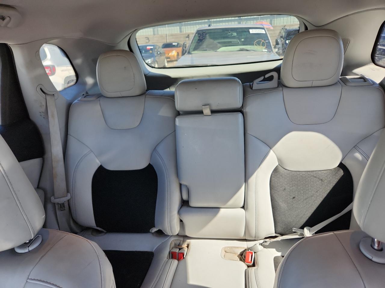 2021 Jeep Cherokee Latitude Plus VIN: 1C4PJMLB8MD118408 Lot: 84070055