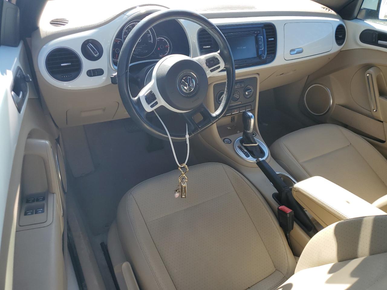 2015 Volkswagen Beetle 1.8T VIN: 3VW517AT8FM820561 Lot: 85744485