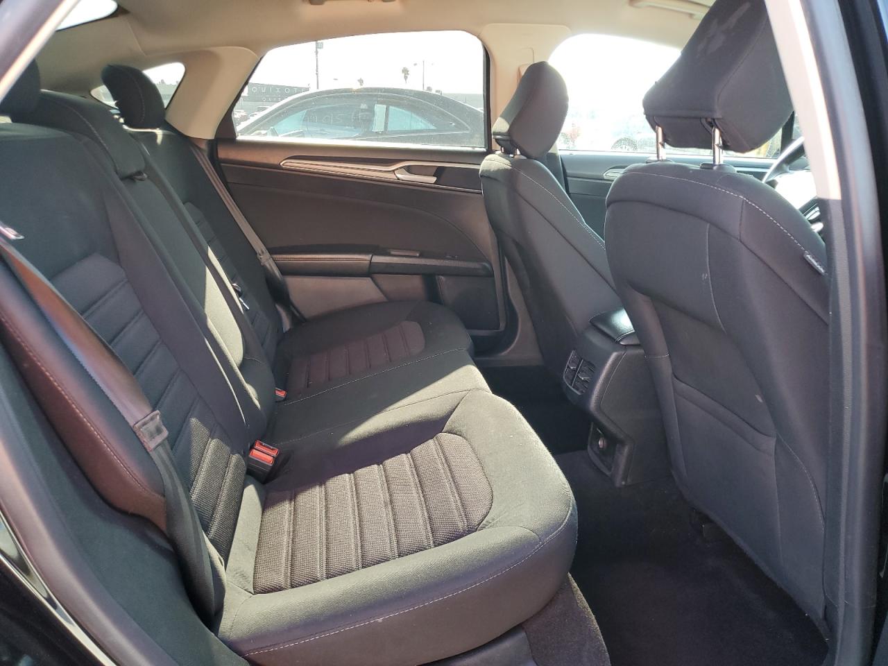 2020 Ford Fusion Se VIN: 3FA6P0LUXLR170929 Lot: 89722055