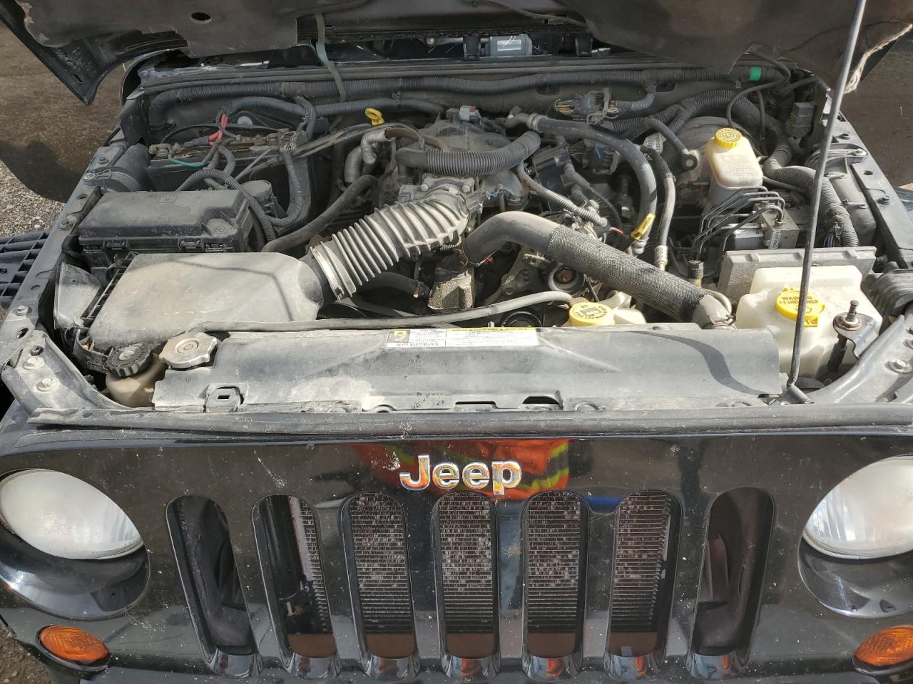 2010 Jeep Wrangler Unlimited Sahara VIN: 1J4BA5H18AL114435 Lot: 85858875