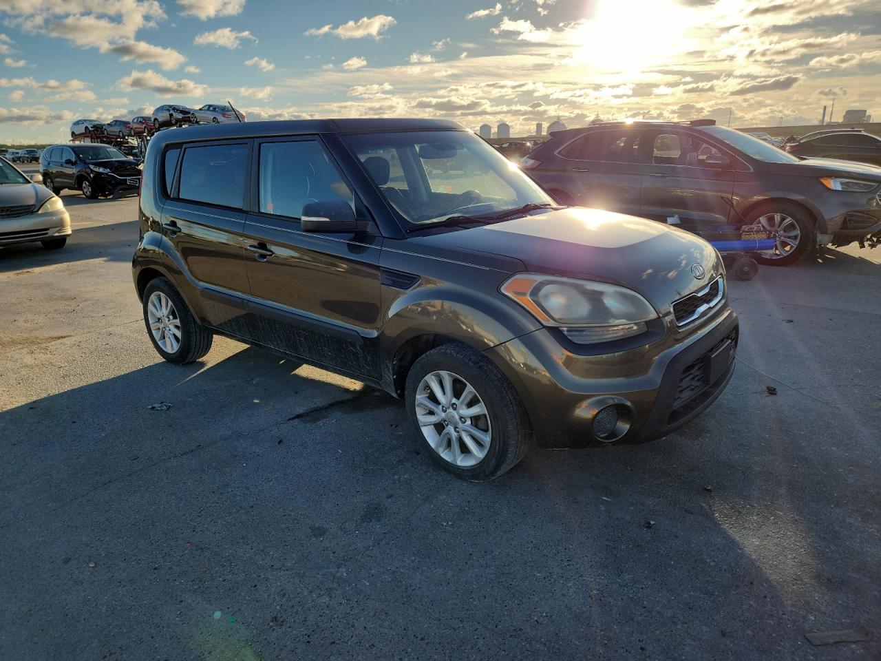 KNDJT2A64C7461238 2012 Kia Soul + 2012 Kia Soul + VIN: KNDJT2A64C7461238 Lot: 85424945