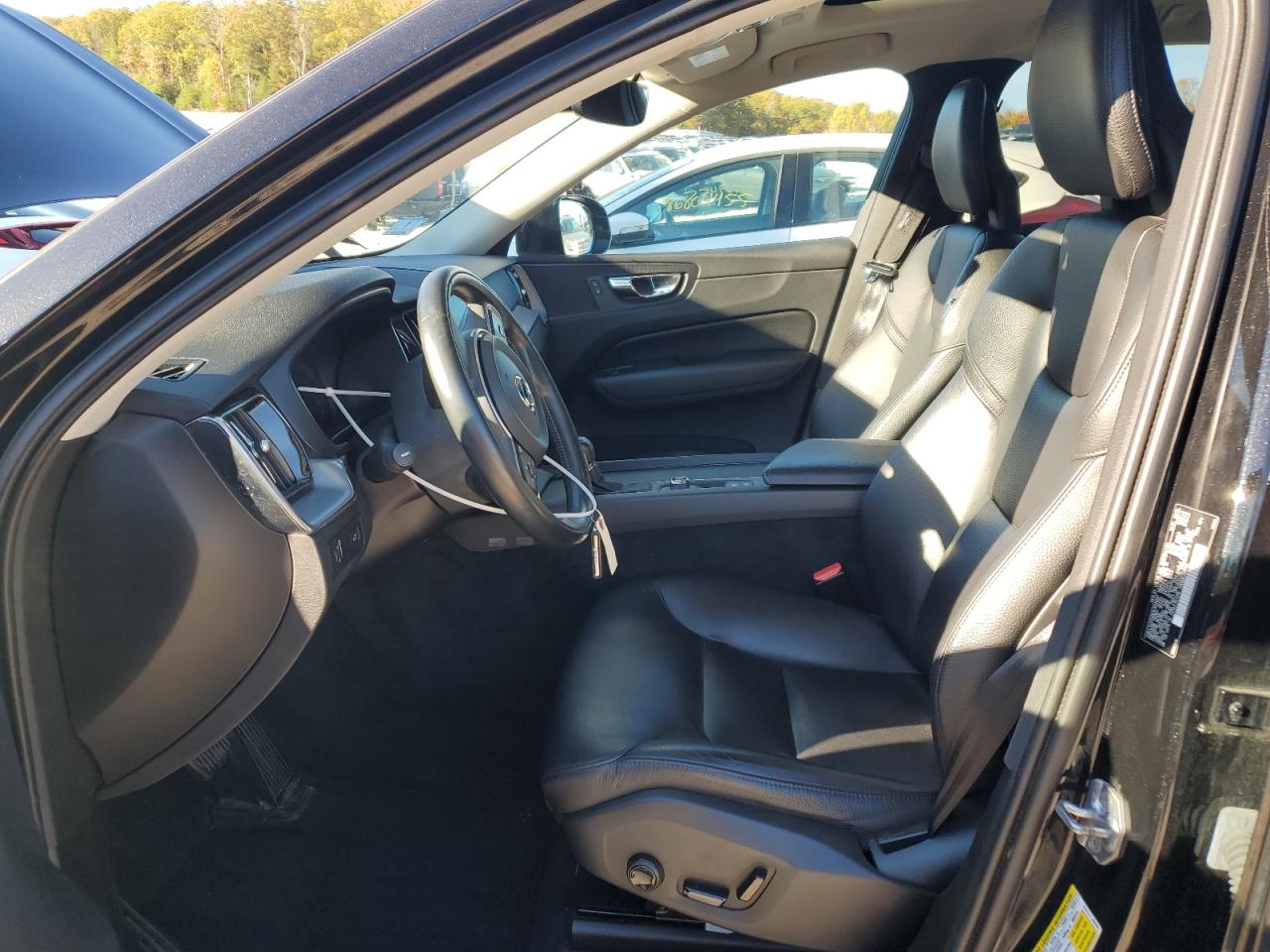 2018 Volvo Xc60 T6 VIN: LYVA22RK5JB111047 Lot: 87118325