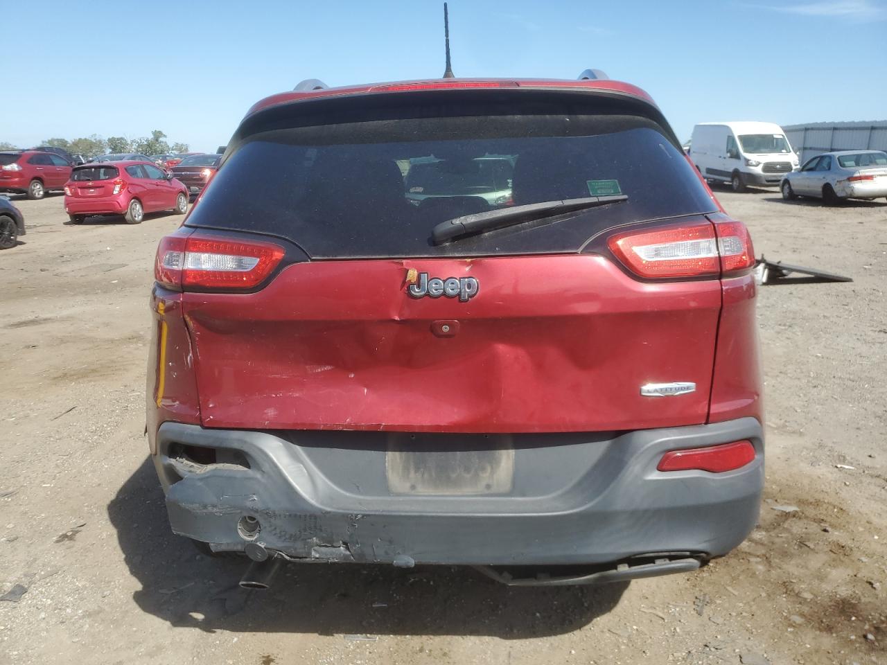 2016 Jeep Cherokee Latitude VIN: 1C4PJLCB0GW190285 Lot: 81940395