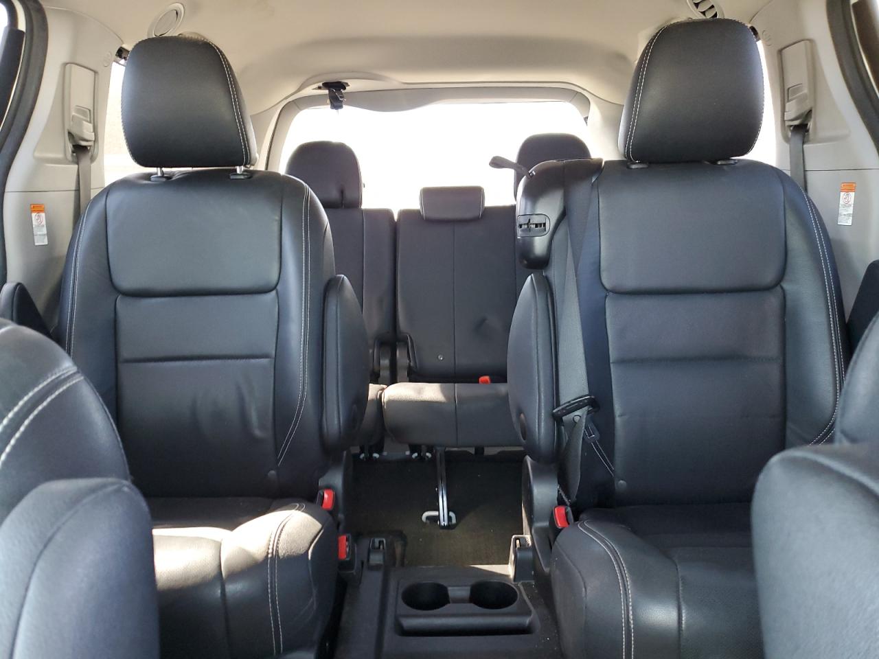 2016 Toyota Sienna Se VIN: 5TDXK3DC3GS762146 Lot: 84896105