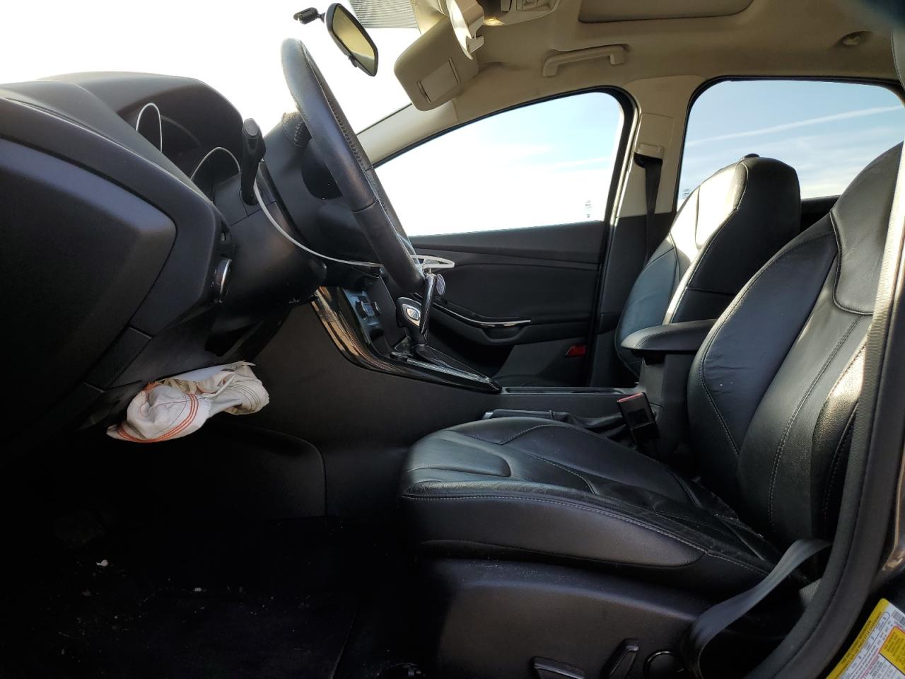 2016 Ford Focus Titanium VIN: 1FADP3J25GL312604 Lot: 85146455