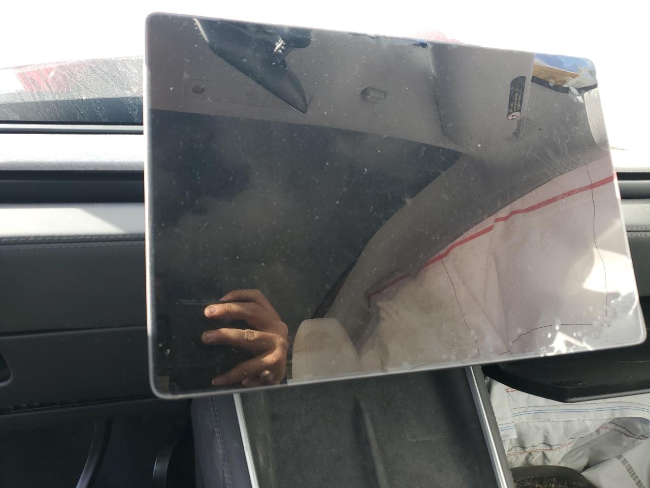 2026 Tesla Model Y VIN: 7SAYGDEE5TF410098 Lot: 89737895