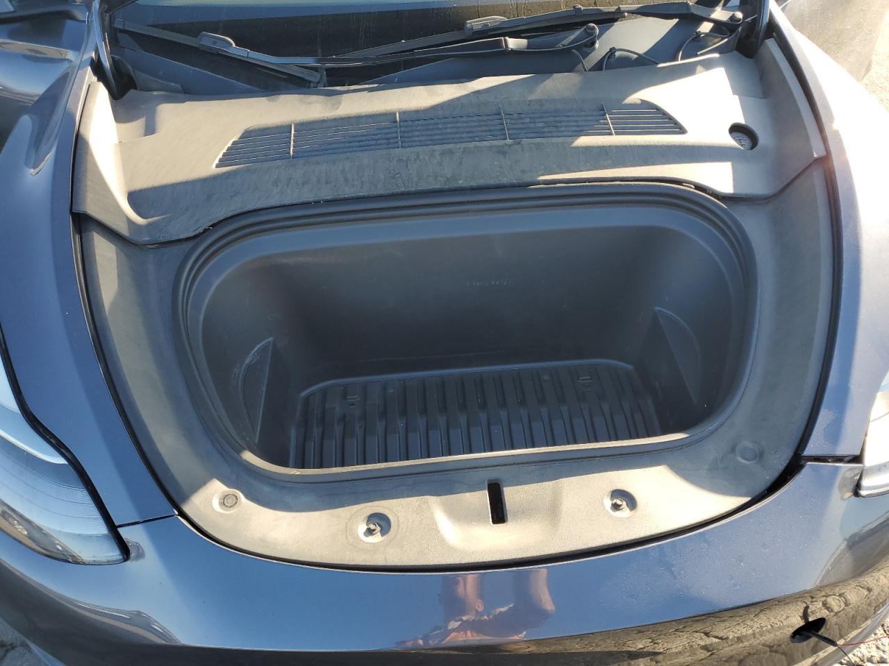 2023 Tesla Model Y VIN: 7SAYGAEE0PF621181 Lot: 89871235