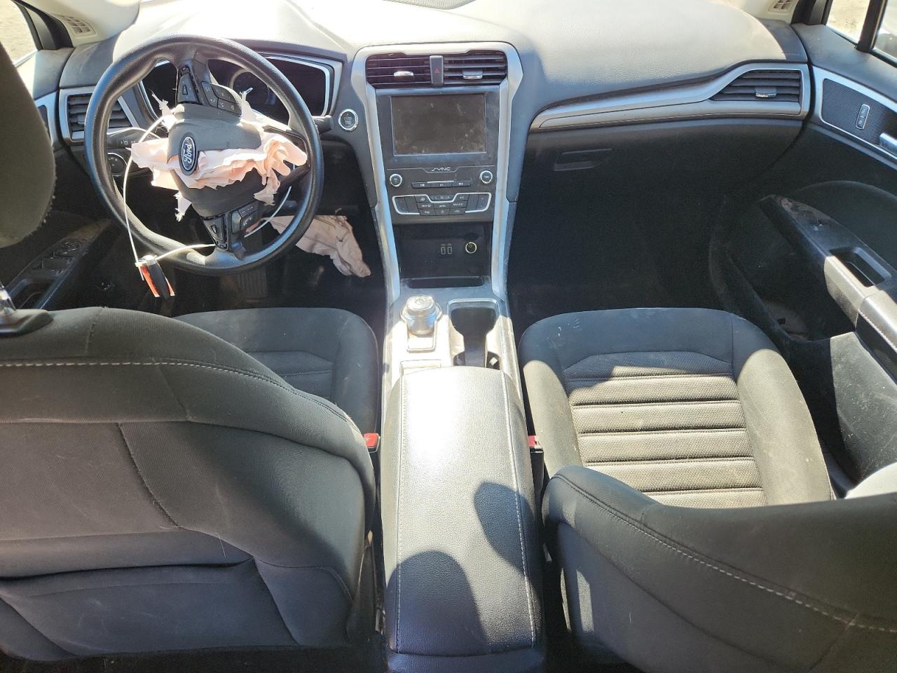 2019 Ford Fusion Se VIN: 3FA6P0LU7KR185130 Lot: 85709155