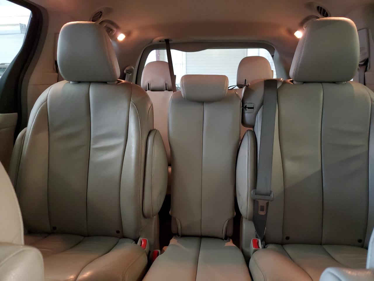 2013 Toyota Sienna Xle VIN: 5TDYK3DCXDS293055 Lot: 84943705