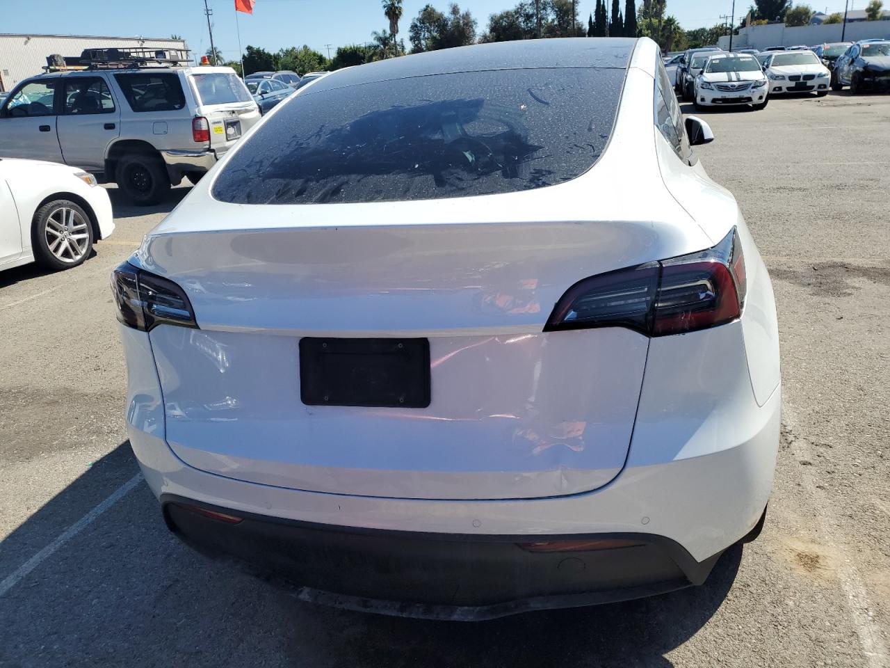 2020 Tesla Model Y VIN: 5YJYGDEE9LF013023 Lot: 83798925