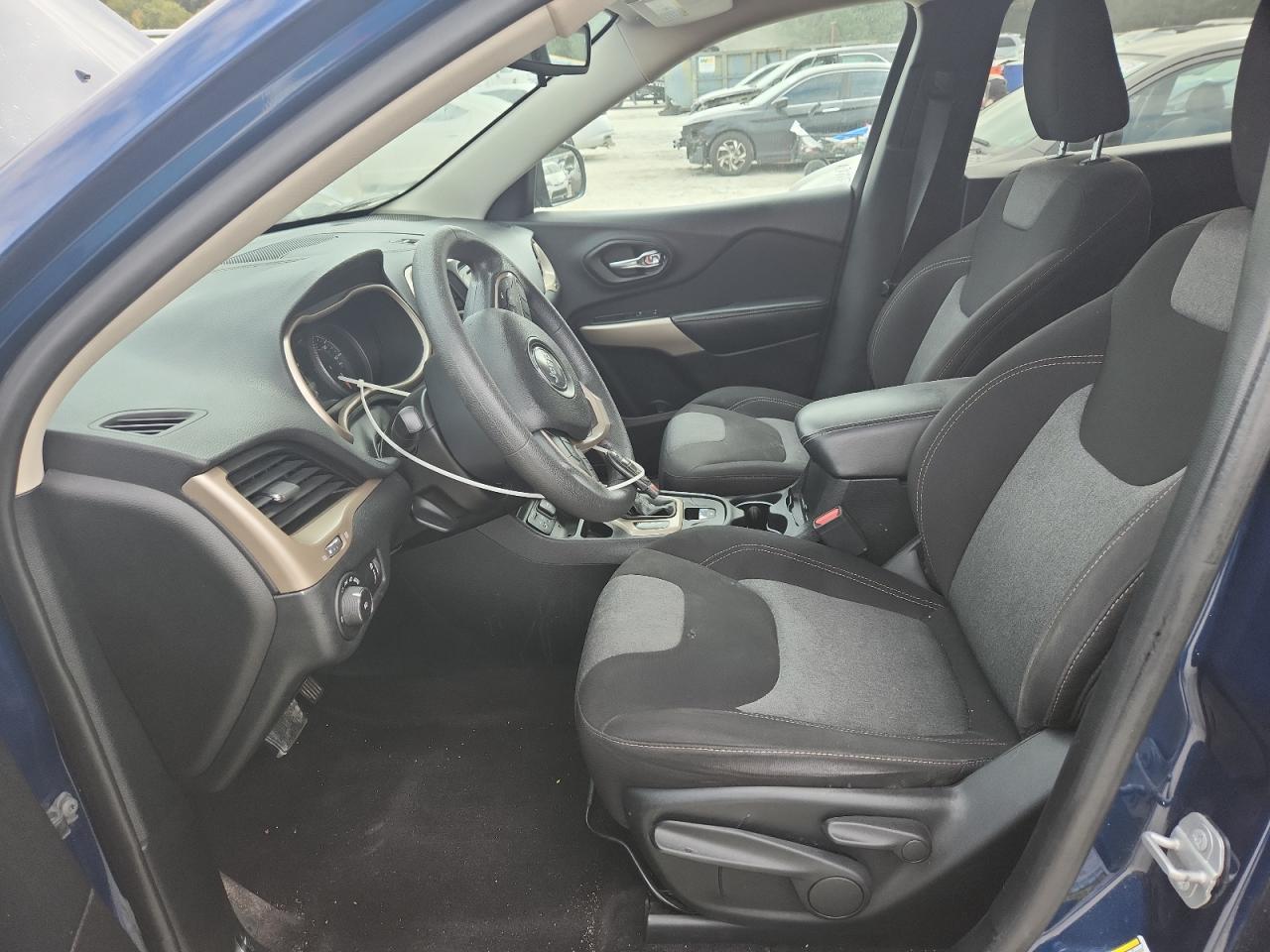 2018 Jeep Cherokee Latitude VIN: 1C4PJLCB3JD596595 Lot: 85505655