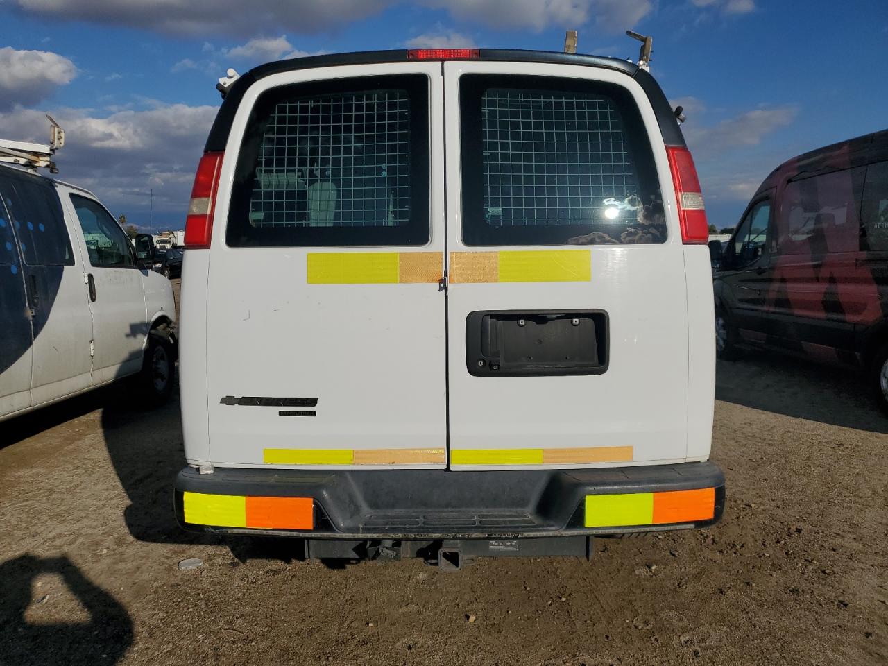 2015 Chevrolet Express G2500 VIN: 1GCWGFCF9F1221592 Lot: 85708025