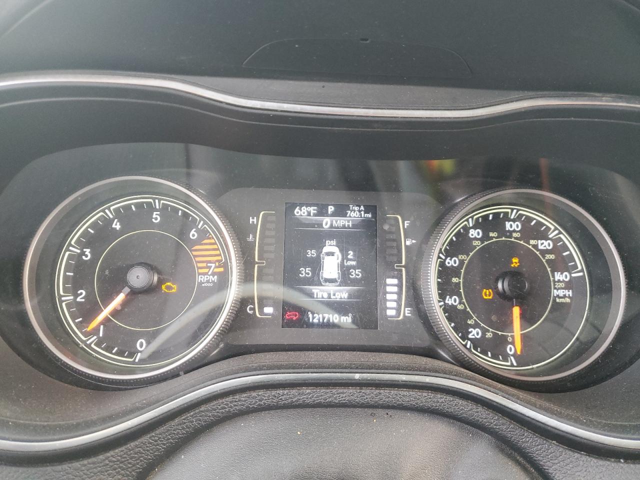 2019 Jeep Cherokee Latitude VIN: 1C4PJMCB6KD334402 Lot: 90064465