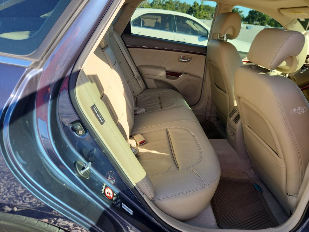 2008 Hyundai Azera Se VIN: KMHFC46F18A272773 Lot: 86536705